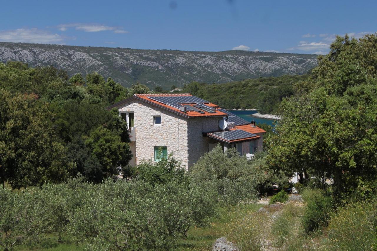 Seaside Secluded Apartments Cove Karkavac - Scedro, Hvar - 8801 Jelsa  Kültér fotó